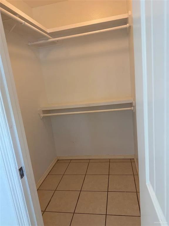 Building Photo - 9 West Dr