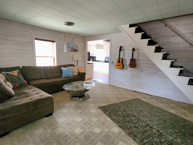 Primary Photo - 2385 M-28