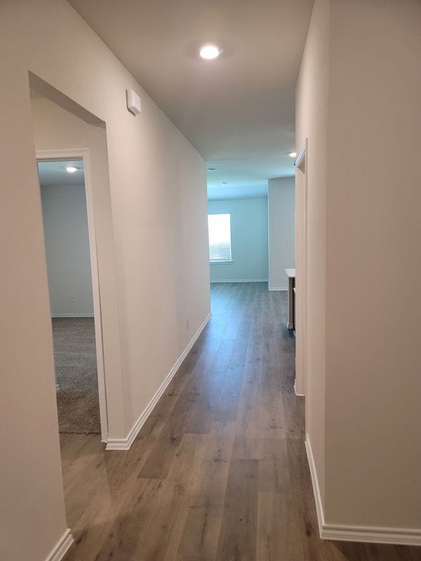 Building Photo - 1216 Riverbrook Ln