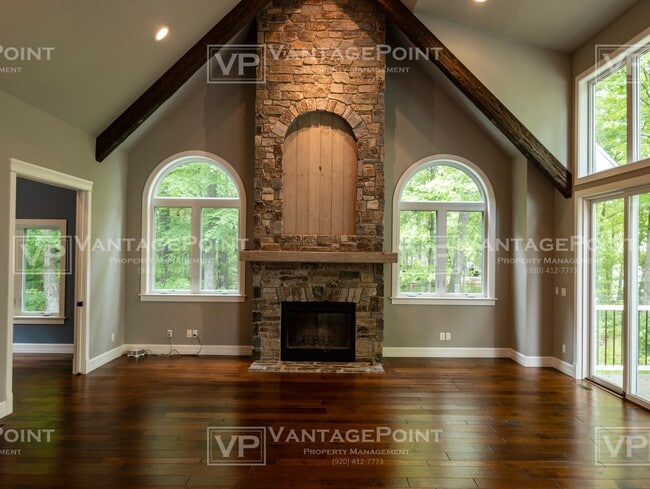 Building Photo - 5311 Shore Acres