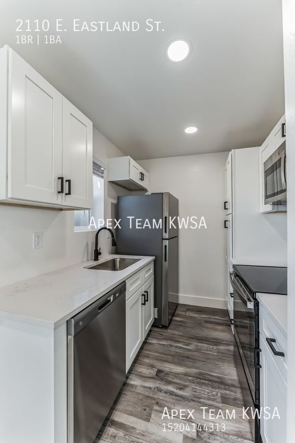 Building Photo - $825- Beautifully Remodeled 1 Bed | 1 Bath...