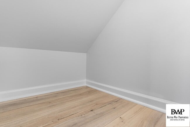 Building Photo - 1050 Astoria Dr