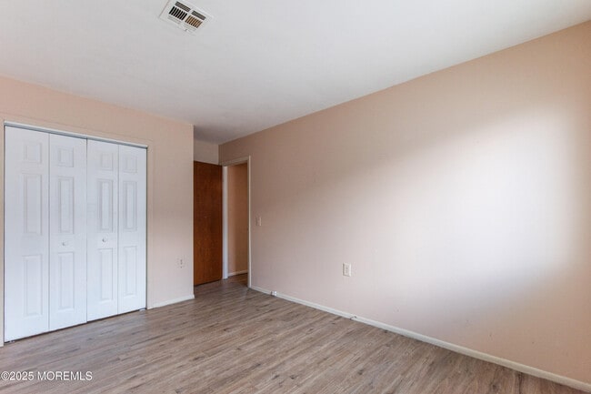 Building Photo - 202 Bonaire Dr
