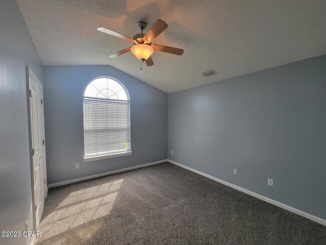 Building Photo - 4806 McCall Ln