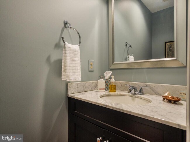 Building Photo - 9419 Steeple Ct