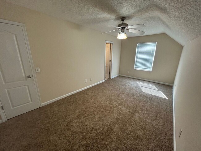 Building Photo - BRIDGEWATER HOME! PRE-LEASING FOR AUGUST 2 2026! 1/2 Off Deposit!