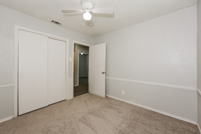 Building Photo - 2 BR/1BA | Newly Renovated Single Family Home | 1-Car Covered Parking | Gated backyard