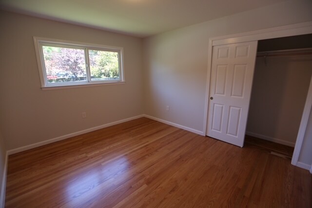 Building Photo - 3 Le Claire Ct