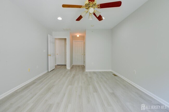 Building Photo - 34 Forest Dr