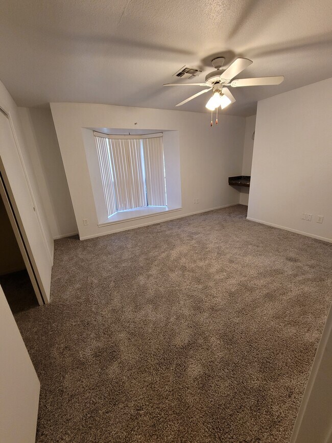 Building Photo - 2211 Place Rebecca Ln