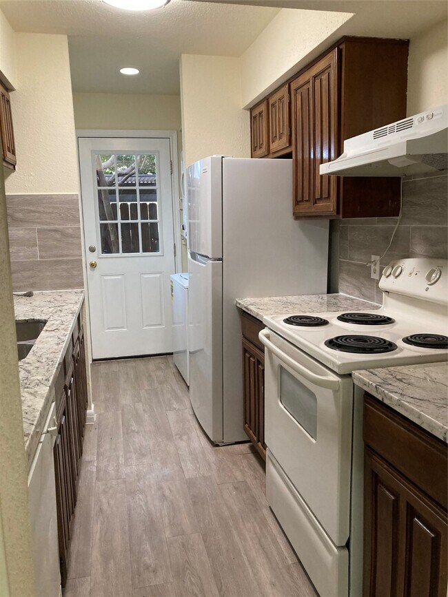 Building Photo - 2601 S Braeswood Blvd