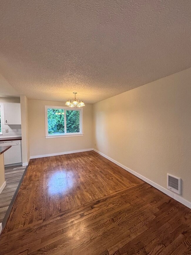 Building Photo - Desired NE Tacoma Community