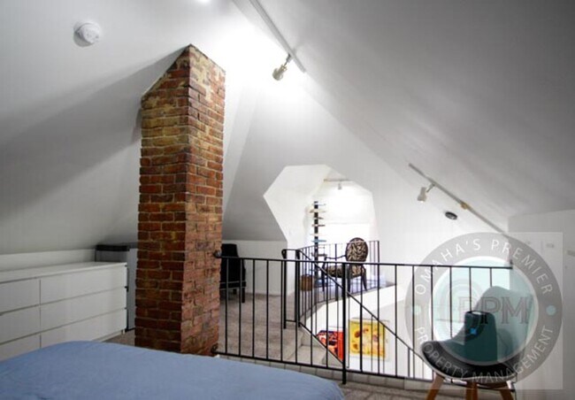 Building Photo - 822 N 50th Ave