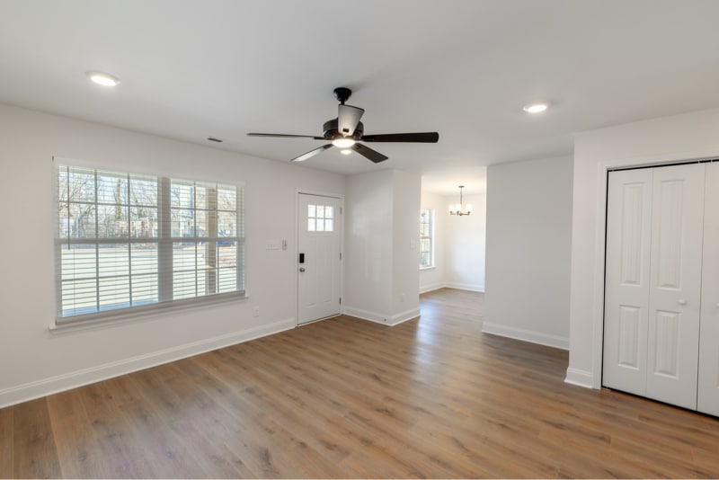 Building Photo - 812 Aubrey Ave