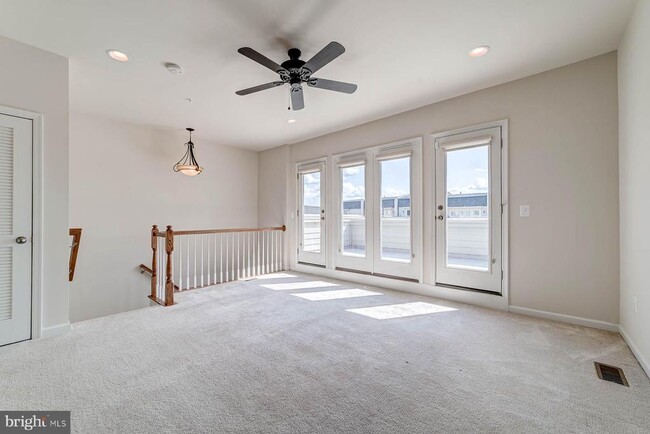 Building Photo - 705 River Mist Dr