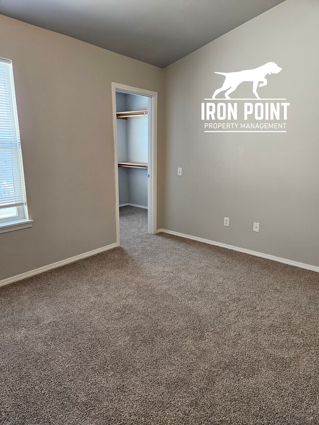 Building Photo - 2008WHITEOAK