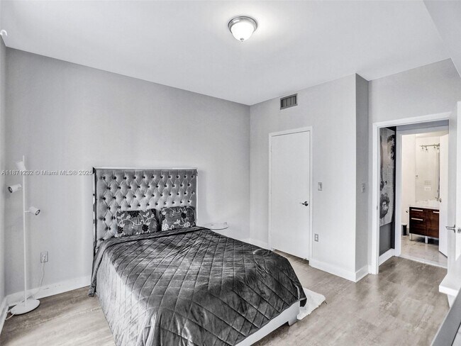Building Photo - 244 Biscayne Blvd