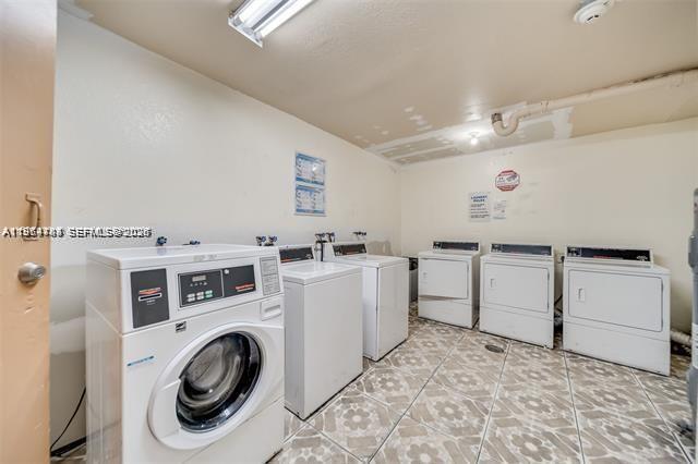 Building Photo - 4848 NW 24th Ct