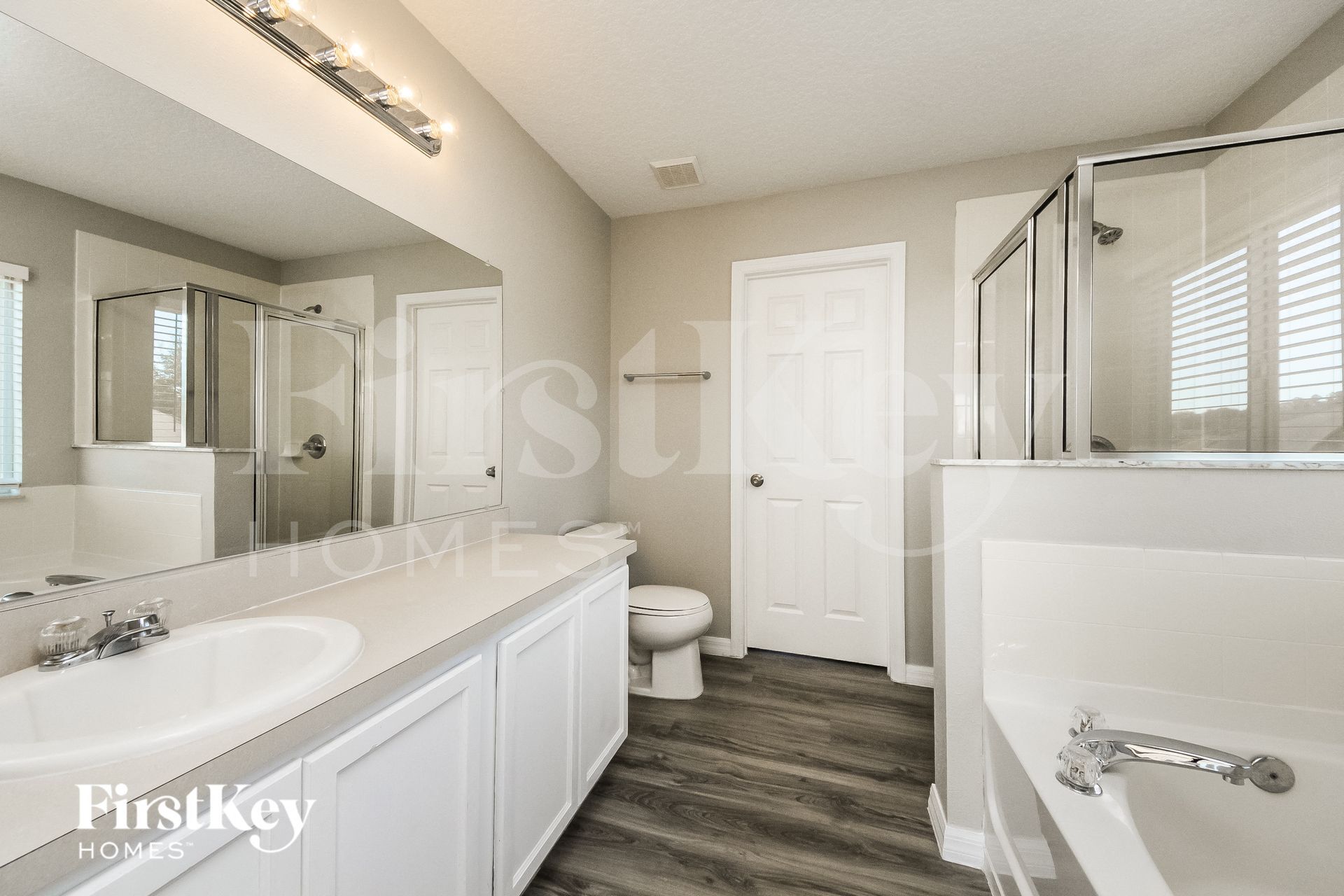 Building Photo - 796 Lakeview Pointe Dr