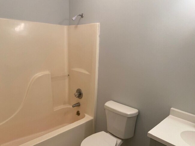Building Photo - 3 Bed/2 Bath house for rent in Barnett Bend- Flowood