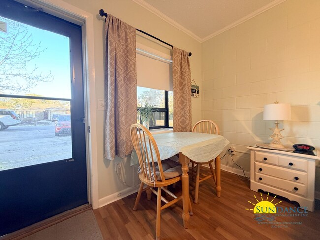 Building Photo - Fully Furnished Studio Living in Shalimar with All Utilities Included!