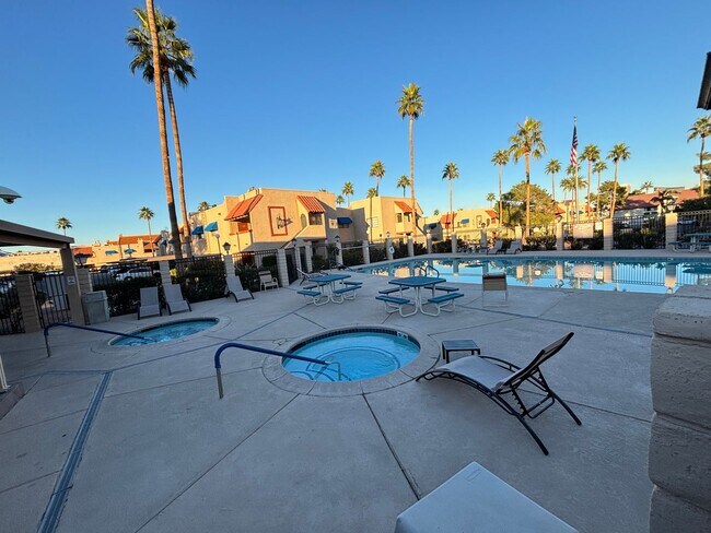 Building Photo - Charming 2BED/2BATH Condo located in Spring Oaks Community. Make the Move for Less: $300 Off Move...