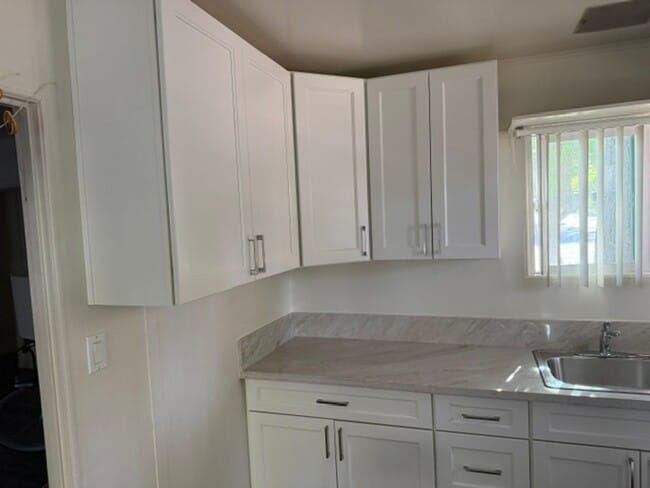 Building Photo - 162il