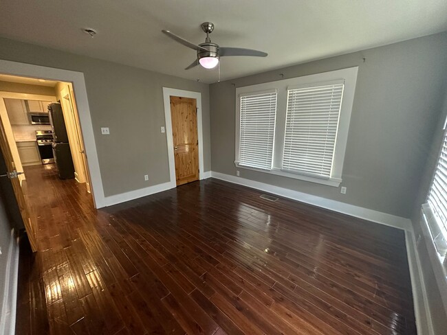 Building Photo - Beautiful 1 Bedroom in Highland