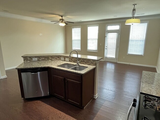 Building Photo - 3 Bedroom. 2.5 Bath Townhome near Concord ...