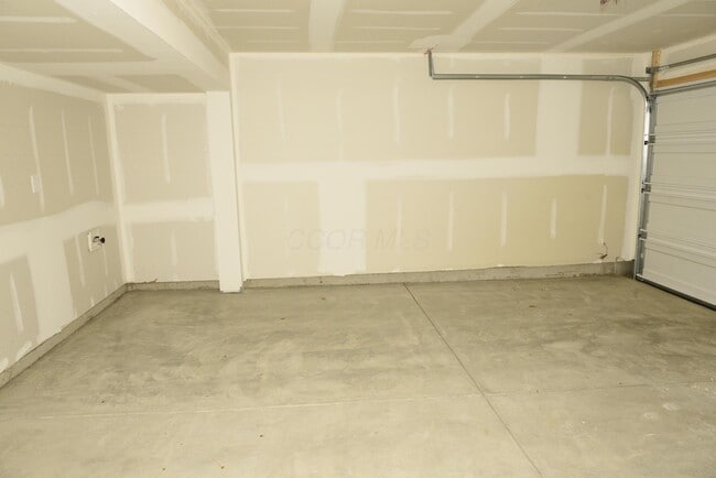 Building Photo - 130 Dusky Willow Dr