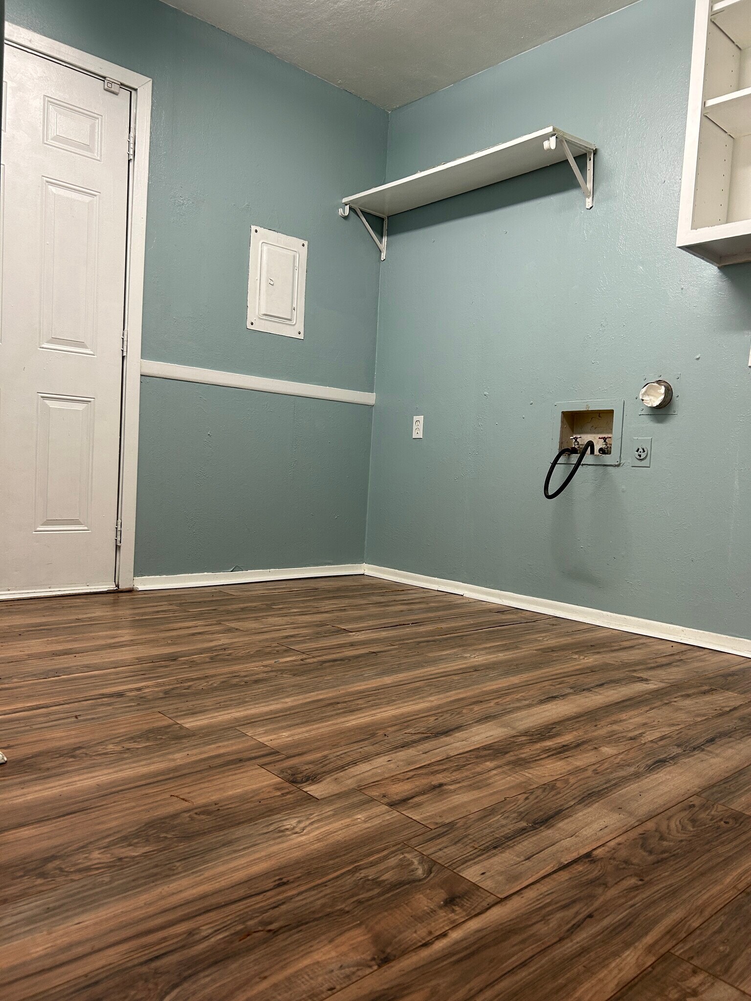 Laundry - 6252 Westcreek Dr