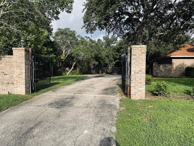 Front gate - 3672 Ranch Creek Dr