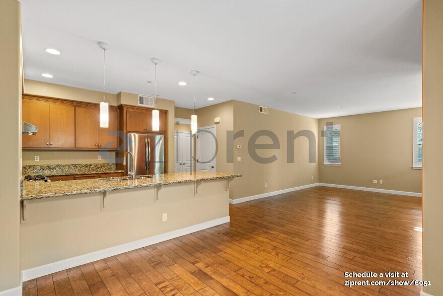 Building Photo - 937 Glen Valley Terrace