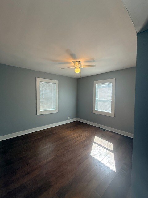 Building Photo - 2524 35th Ave N