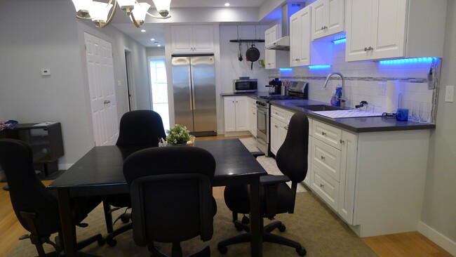 Kitchen and dining area - 524 37th Ave