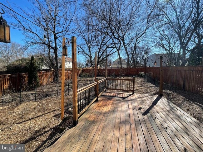 Building Photo - 3211 Varnum St