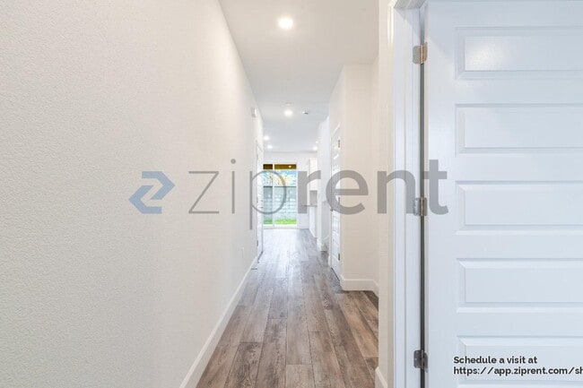 Building Photo - 1168 Caraballo Dr