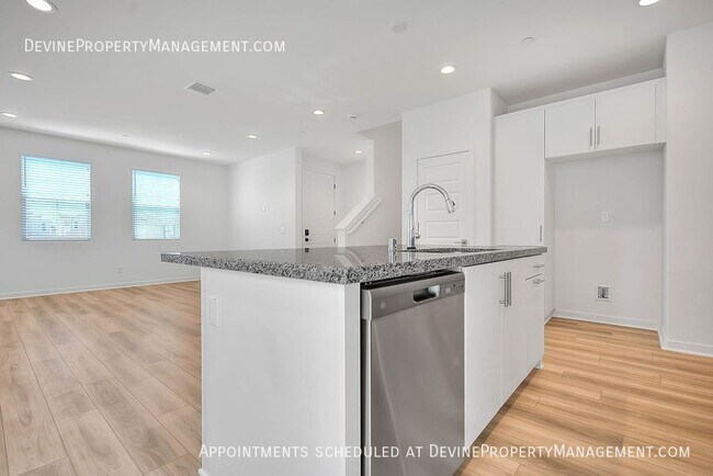 Building Photo - 7030 Aloe Ln