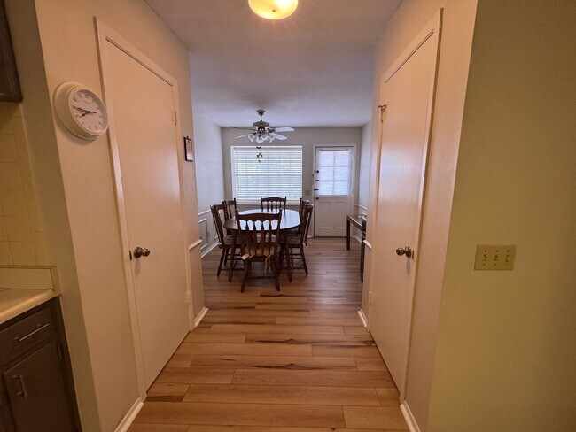 Building Photo - GREAT SPACIOUS CONDO | GATED | MEDICAL CENTER - 410 & IH10 | 3 BEDROOMS | 2 BATHROOMS