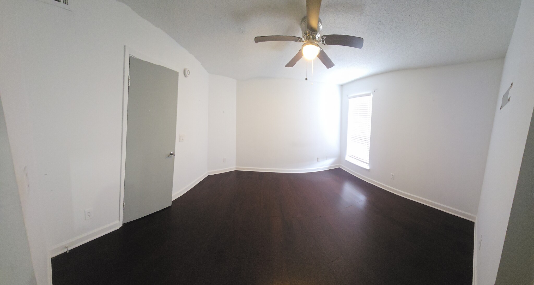 Building Photo - 10200 Belle Rive Blvd