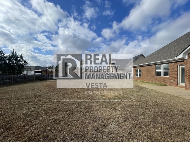 Building Photo - 904 Rainbow Springs Rd