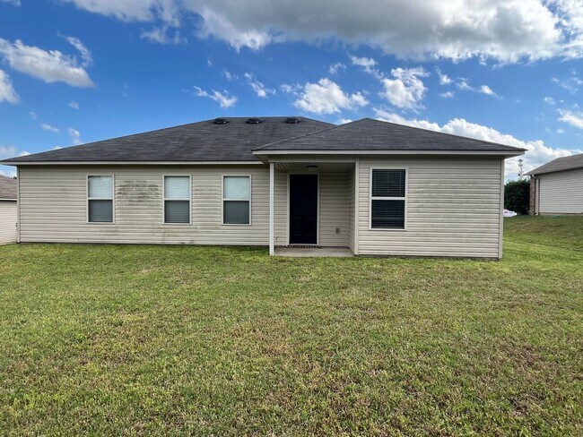 Building Photo - Application pending
