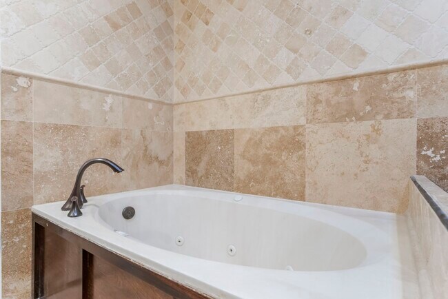 Building Photo - 2209 W Settler's Way