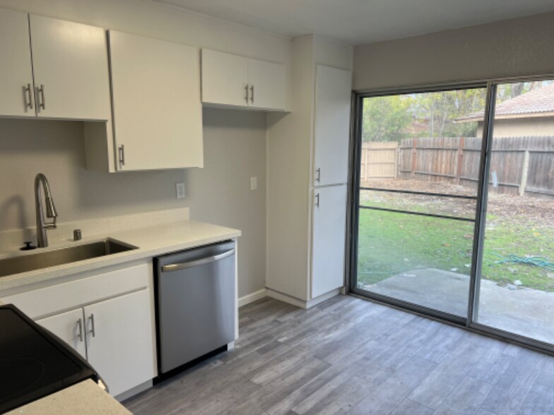 Building Photo - 5641 Passero Way