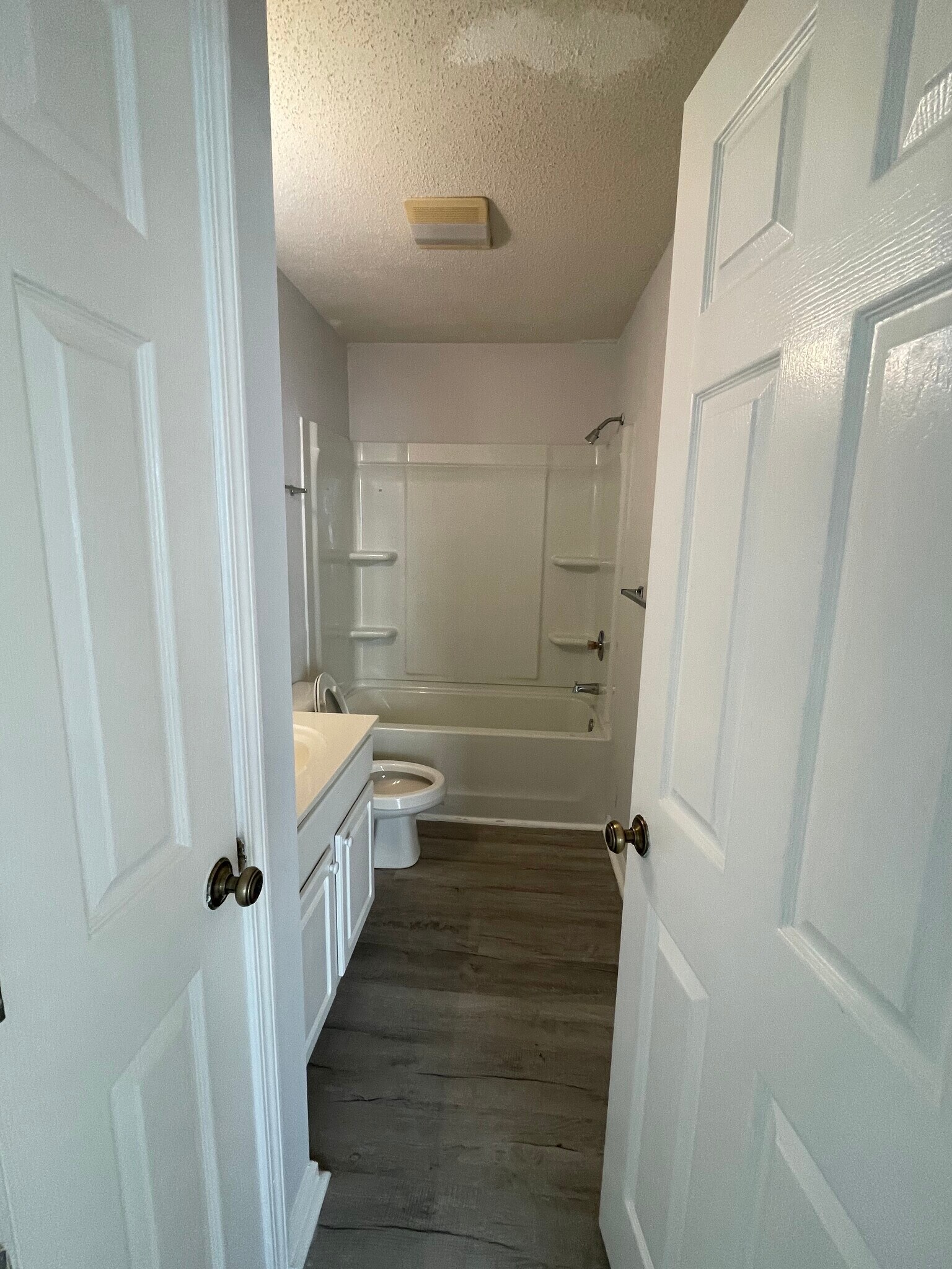 Bathroom 1 - 1811 Barberry Dr