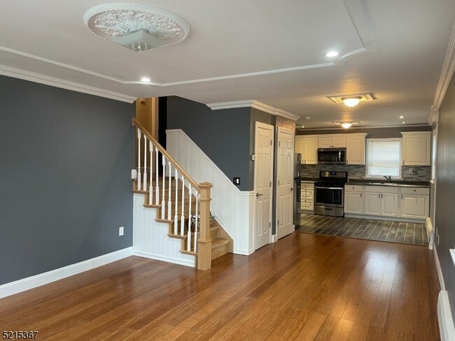 Building Photo - 45 Franklin Rd