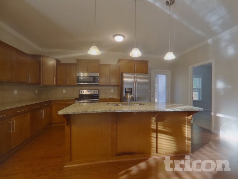 Building Photo - 9705 Thyme Court