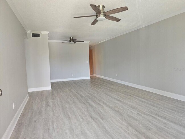 Building Photo - 2321 Ecuadorian Way