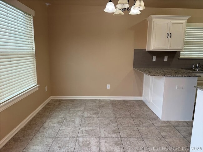 Building Photo - 1038 E 146 Ct S