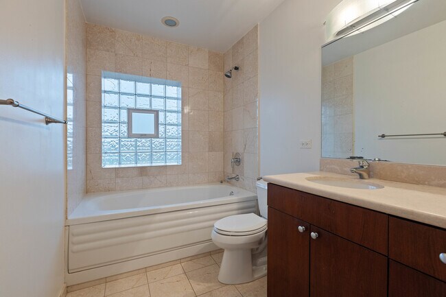 Building Photo - 4800 S St Lawrence Ave